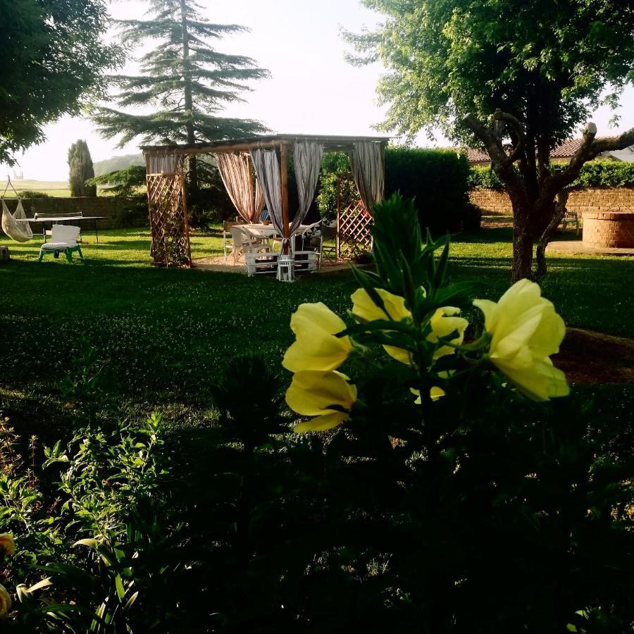 Casolare Isabella "Il Rifugio Dei Vinili" And Alice'S Room ปอนซาคโค ภายนอก รูปภาพ