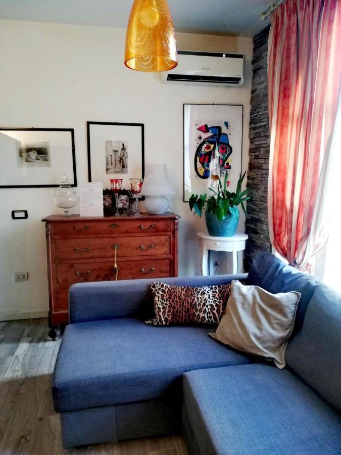 Casolare Isabella "Il Rifugio Dei Vinili" And Alice'S Room ปอนซาคโค ภายนอก รูปภาพ