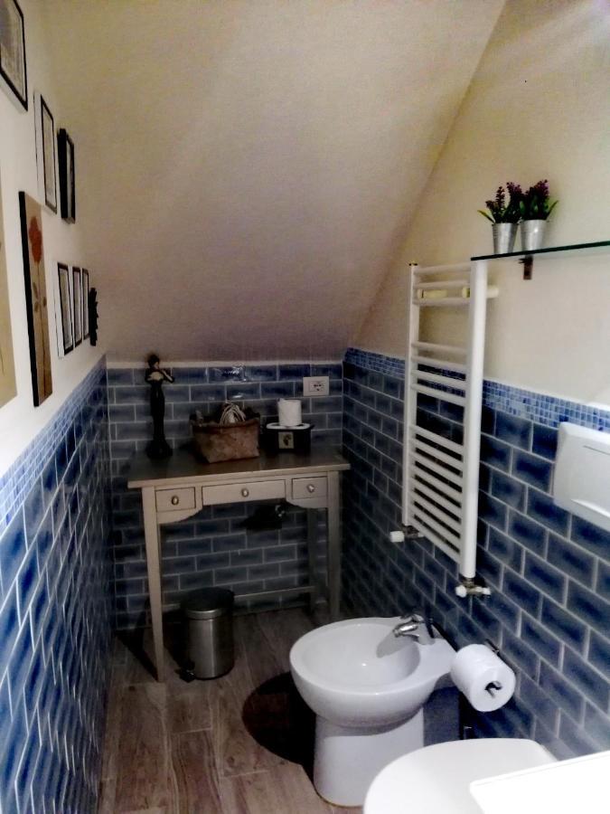 Casolare Isabella "Il Rifugio Dei Vinili" And Alice'S Room ปอนซาคโค ภายนอก รูปภาพ