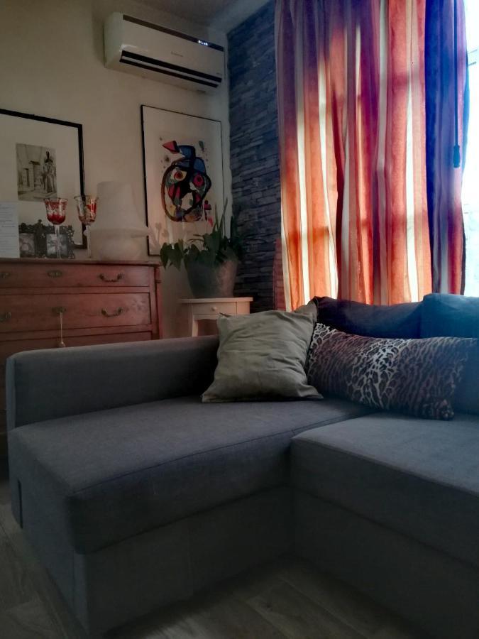 Casolare Isabella "Il Rifugio Dei Vinili" And Alice'S Room ปอนซาคโค ภายนอก รูปภาพ