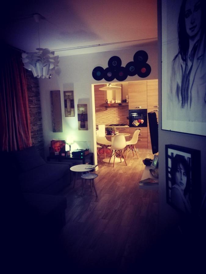 Casolare Isabella "Il Rifugio Dei Vinili" And Alice'S Room ปอนซาคโค ภายนอก รูปภาพ