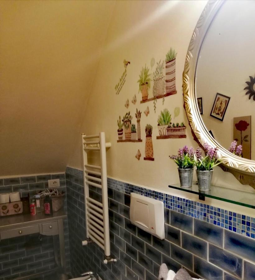 Casolare Isabella "Il Rifugio Dei Vinili" And Alice'S Room ปอนซาคโค ภายนอก รูปภาพ